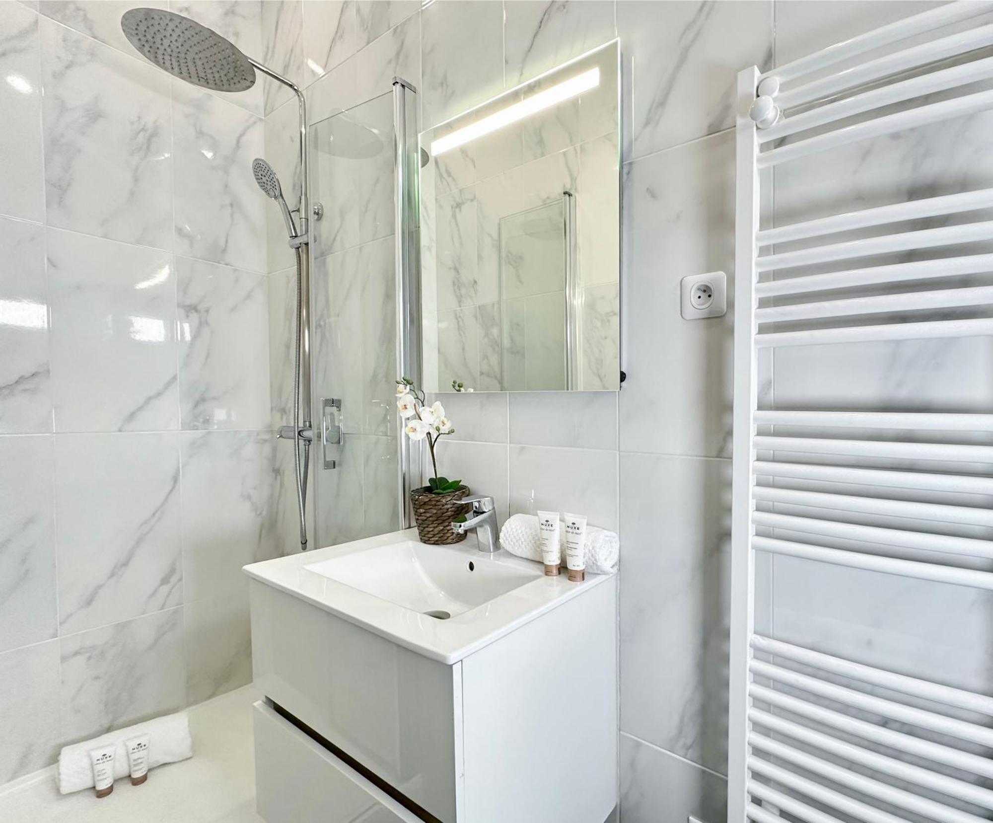 Spacious Studio In Saint-Germain-Des-Pres Apartment Париж Екстериор снимка